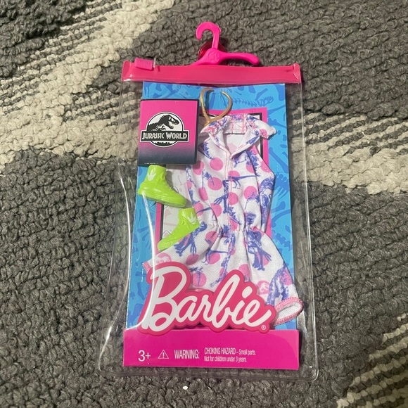 Barbie Jurassic world fashion pack with clothing dino romper - Picture 1 of 1